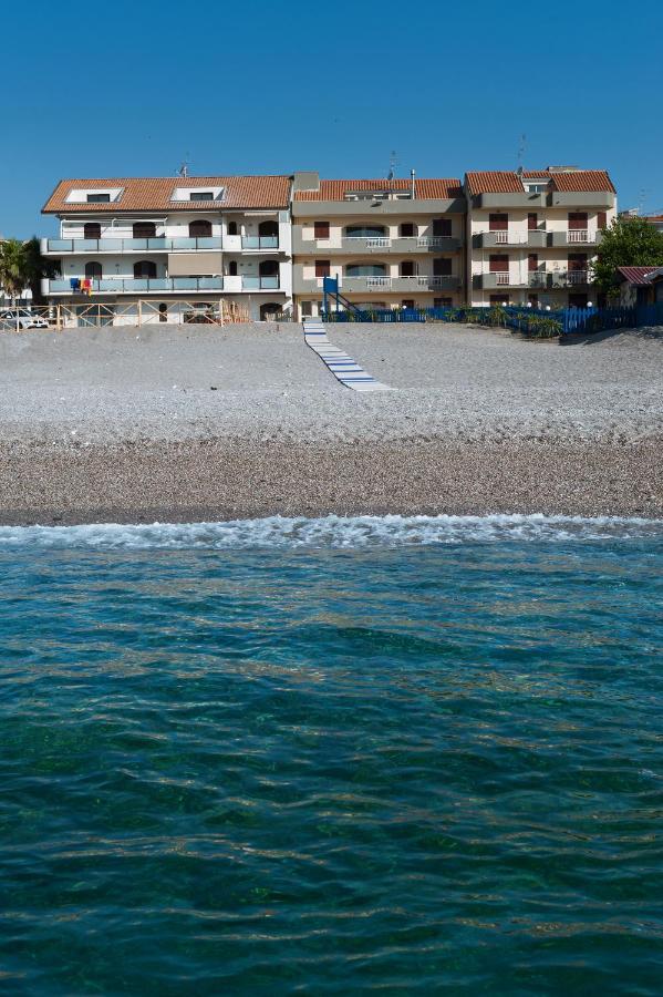 Casa Vacanze Samira Fondachello  Exterior foto
